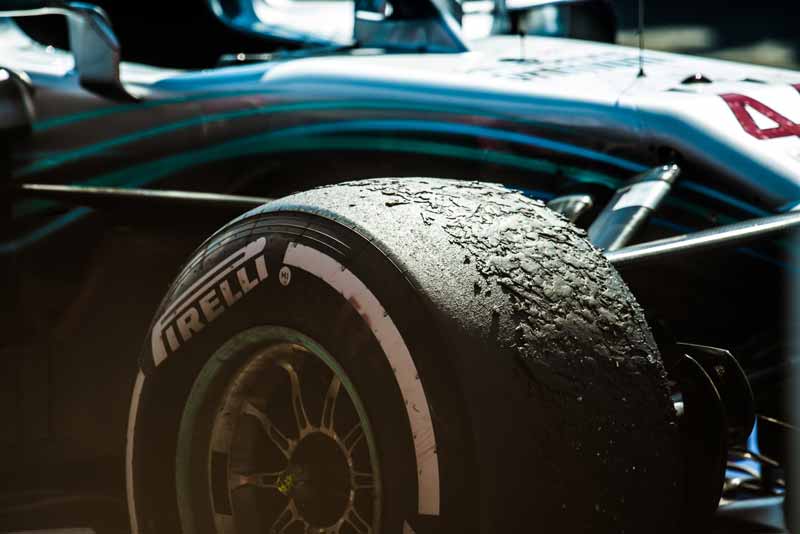 بنر سریال Formula 1: Drive to Survive